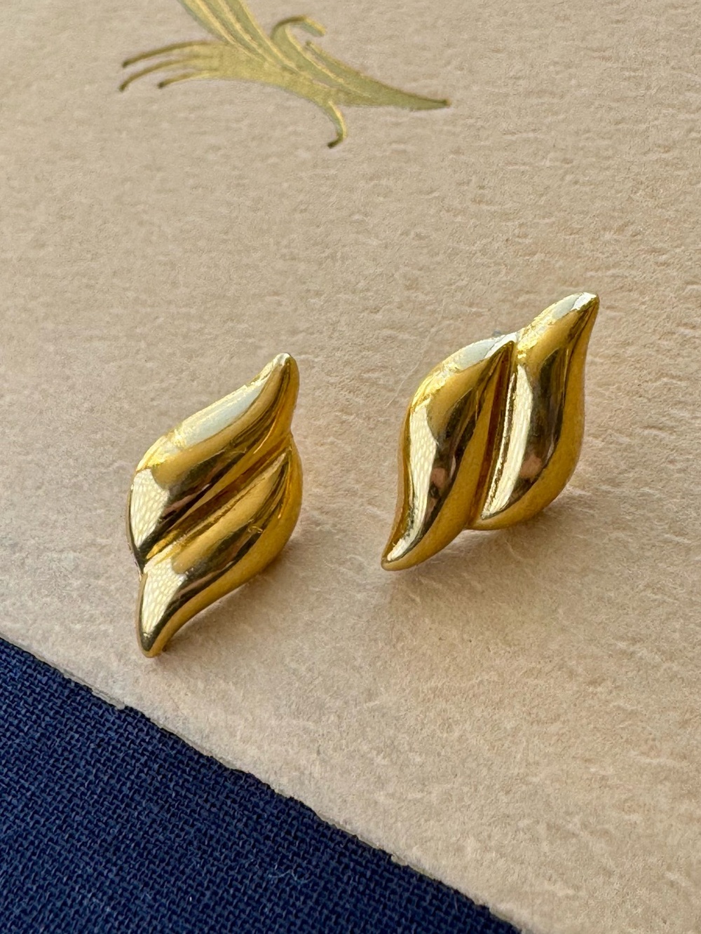 Vintage 1960s H-A Vendome Gold Tone Sculptural Leaf Pierced Earrings